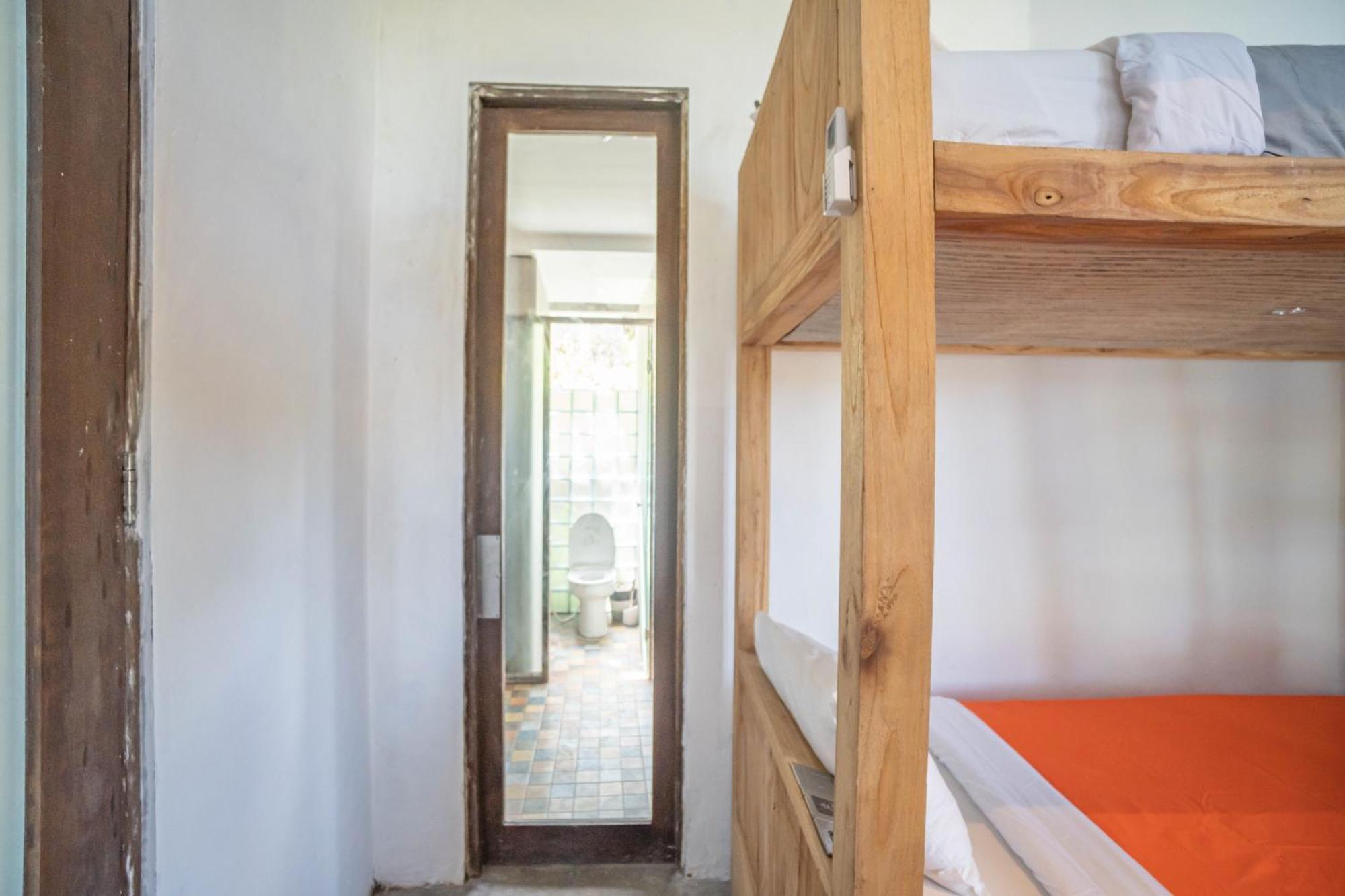 Bong Hostel Nusa Lembongan Esterno foto