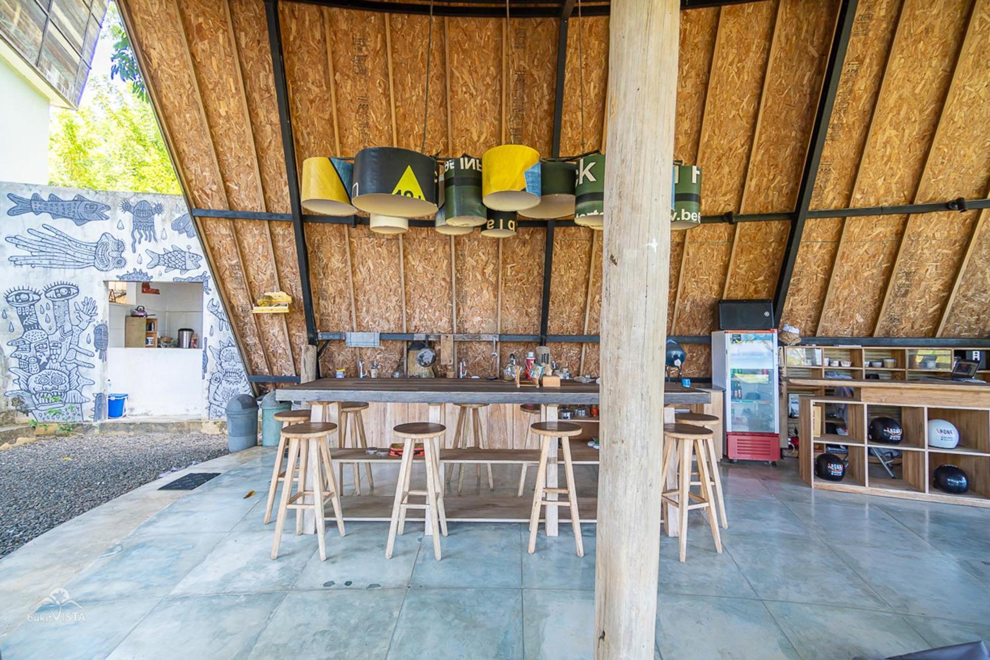 Bong Hostel Nusa Lembongan Esterno foto