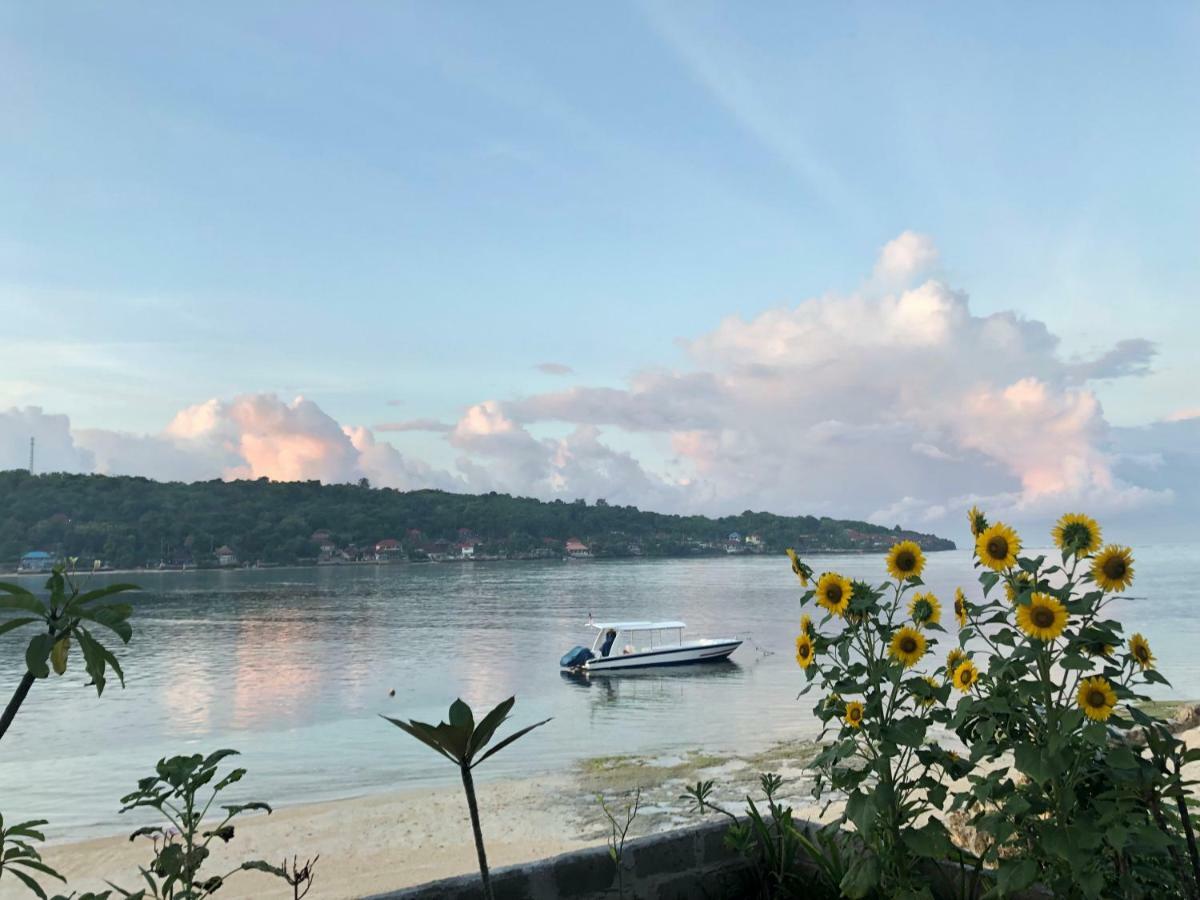 Bong Hostel Nusa Lembongan Esterno foto